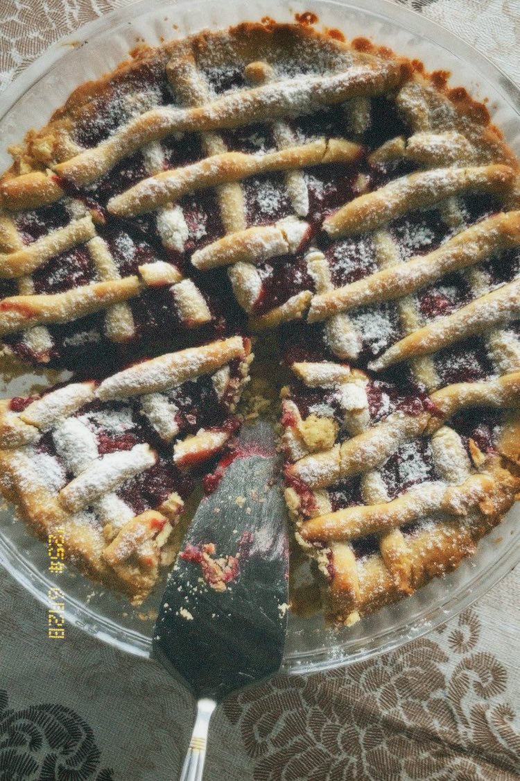sunroofsudek's tweet photo. Tart https://t.co/Si2wKrdtOd