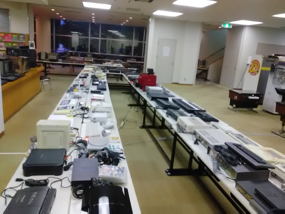 豪雨の5月31日と少し暑い6月1日のプレオープン
たくさんのご来館ありがとうございました。

展示内容をご説明できず申し訳ありませんでした。
静かにゆっくり見られるような少人数で予約制の開館の機会も必要だと感じました。
あと、とても詳しい方がたくさん見えられ
研究交流会等も楽しそうですね。