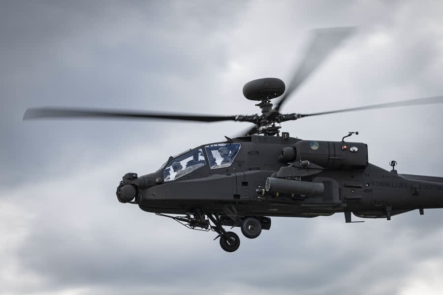 Koninklijke Luchtmacht oefent met laagvliegende helikopters boven De Peel omroeppenm.nl/koninklijke-lu…