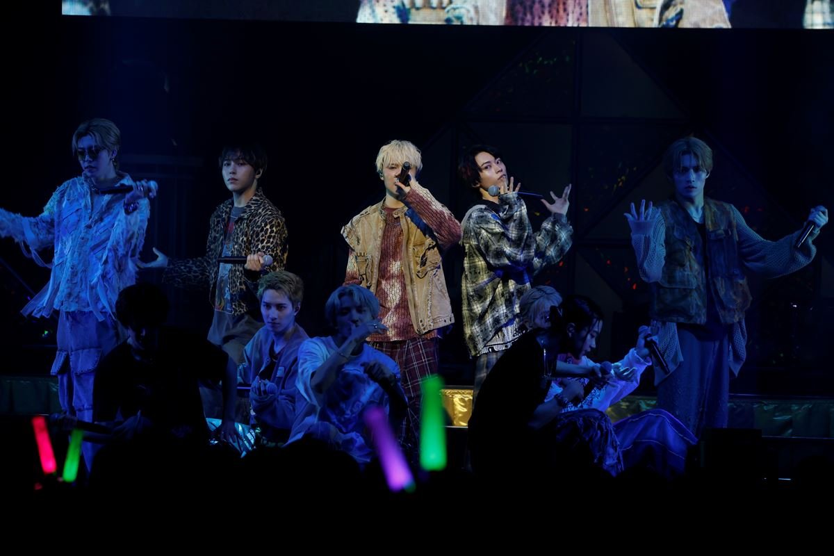 BOYSぴあ編集部 (@boys__pia) on Twitter photo \ライブレポート📝/
BUDDiiSとバディが再確認した“ライブをやる理由”「つらいこともある毎日の中で少しでも笑顔になってほしい」 『BUDDiiS Tour 2025-JORNiiY Ⅱ-』
🔗lp.p.pia.jp/article/news/4…
写真18枚/独占カットも📸
<a href="/buddiis/">BUDDiiS.official</a> #BUDDiiS #バディ #BUDDiiS_JOURNiiY2 \ライブレポート📝/
BUDDiiSとバディが再確認した“ライブをやる理由”「つらいこともある毎日の中で少しでも笑顔になってほしい」 『BUDDiiS Tour 2025-JORNiiY Ⅱ-』
🔗lp.p.pia.jp/article/news/4…
写真18枚/独占カットも📸
<a href="/buddiis/">BUDDiiS.official</a> #BUDDiiS #バディ #BUDDiiS_JOURNiiY2