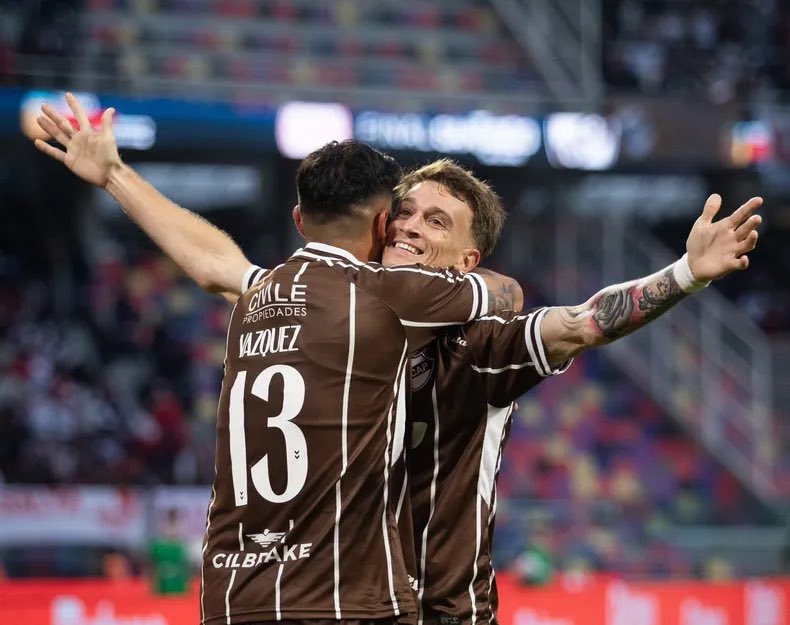 El Calamar gritó campeón de la mano de un golazo de Guido Mainero, el gran héroe de la jornada. 

Es por eso que queremos homenajearlo, reconocerlo, abrazarlo y mimarlo con el #PremioChamigo de la final. 

Vos, a quién se lo das? Votá en el siguiente link: ole.com.ar/premio-chamigo