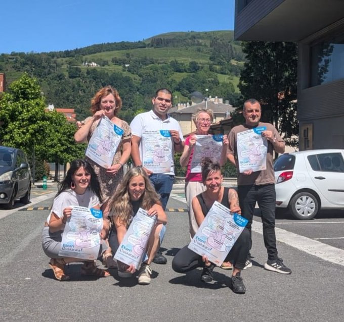 Kaixo! Etorri euskarara! ikastaroak eskainiko dituzte AEKk, UEMAk eta bere barruko udalek 📷Euskaraz ez dakiten gurasoen beharretara egokituta Ikastaro praktikoak 📷Umeak eskolan dauden bitartean 📷Doan