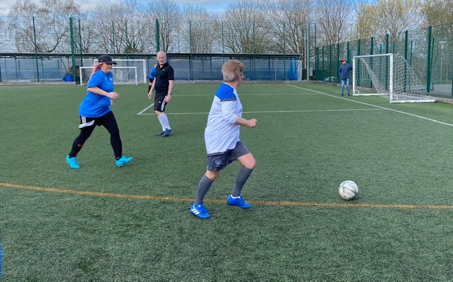WHY NOT EXERCISE YOUR LUNGS ON FRIDAYS AT WOMENS WALKING FOOTBALL - CARDIO WORK OUT AND GIGGLES INCLUDED! HELD AT Beechcroft Tennis &amp; Multi Sports Community Club 19:45£5 PAY AND PLAY #LoveYourLungsWeek #WalkingFootball #womenswalkingfootballuk #over60 #over70 #womensfitness