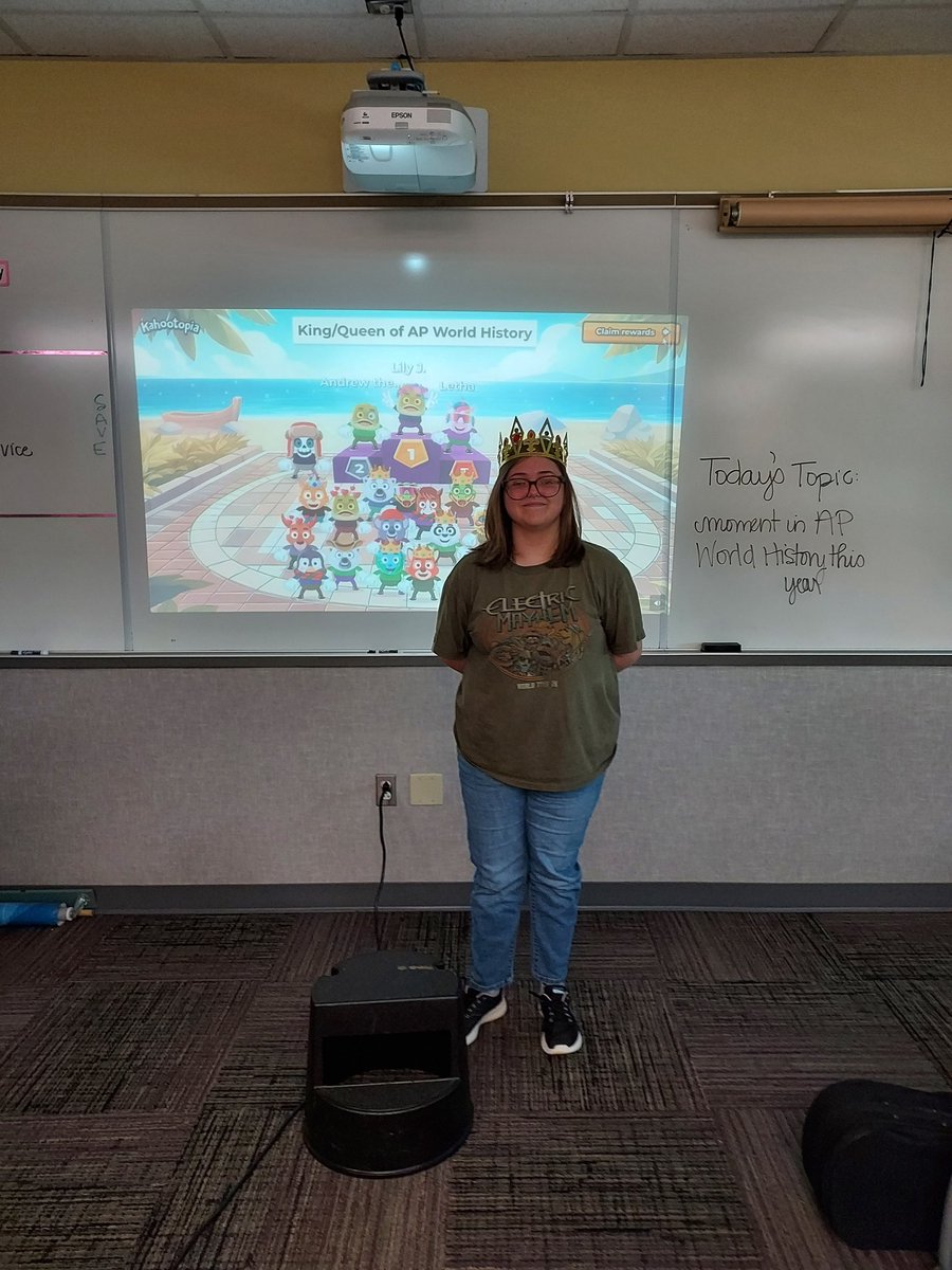 MrsLaCanne's tweet photo. Congratulations to the king and queens of AP World History this year: Jaylen (per. 2), Lily J. (per. 5), and Michelle O. (per. 7)!! #NGCPride #WeareWayne https://t.co/F2YrRJf71D