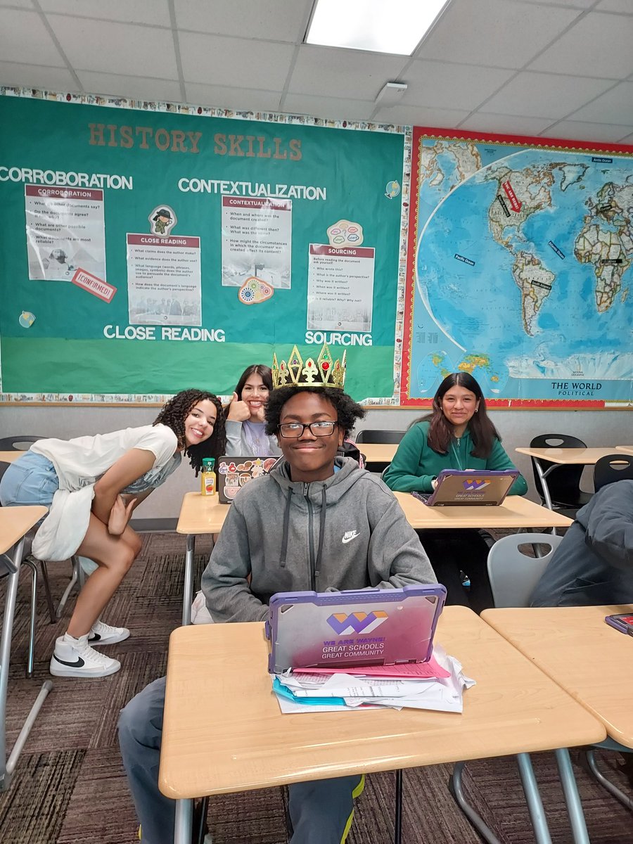 MrsLaCanne's tweet photo. Congratulations to the king and queens of AP World History this year: Jaylen (per. 2), Lily J. (per. 5), and Michelle O. (per. 7)!! #NGCPride #WeareWayne https://t.co/F2YrRJf71D
