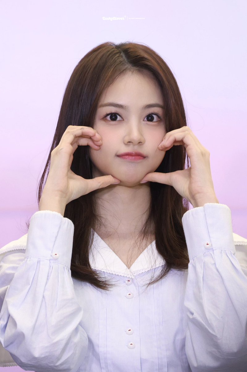 Lucky clover tweet media