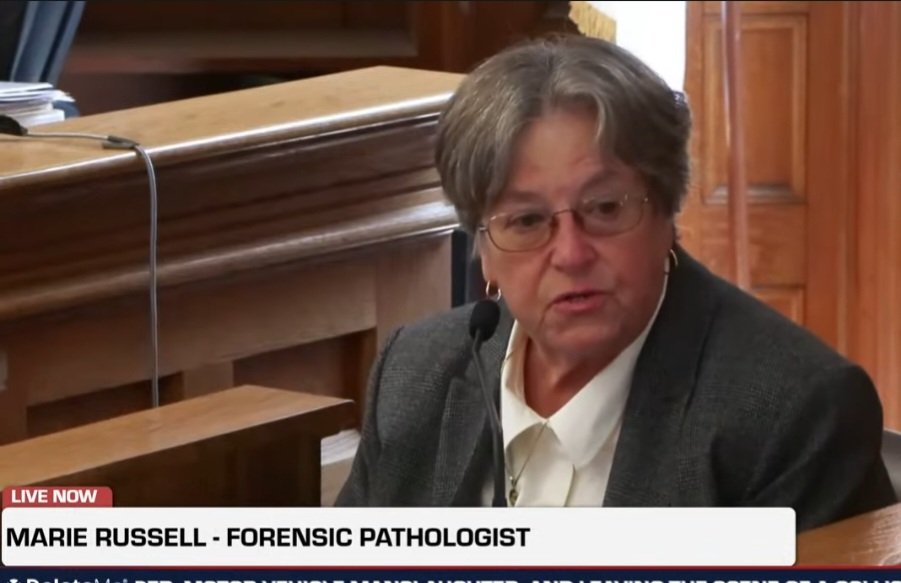 Heather Knows tweet media