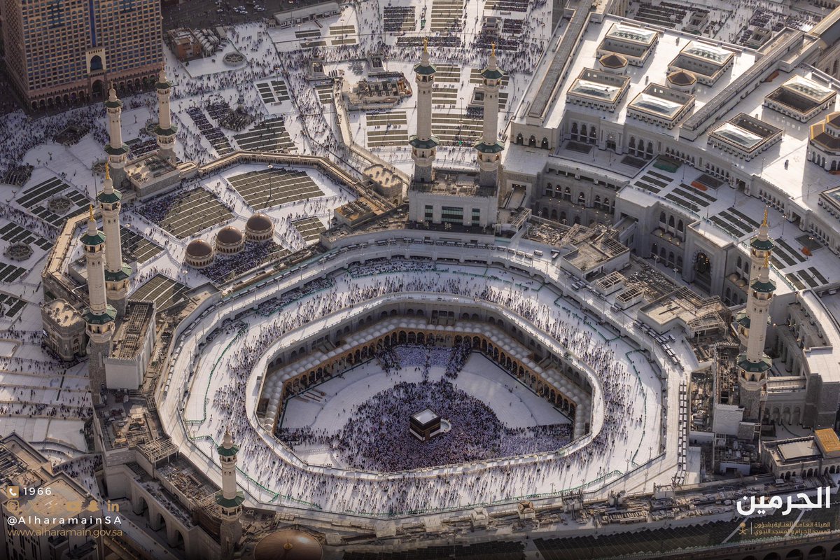 عناية وازدهار ..
من النظرة الأولى يتضح حجم العناية والرعاية في #المسجد_الحرام من خلال التوسعات الضخمة والخدمات المقدمة التي تسابق الزمن لخدمة حجاج بيت الله الحرام.

بالتعاون مع طيران الأمن برئاسة أمن الدولة <a href="/pss_ar/">رئاسة أمن الدولة</a>