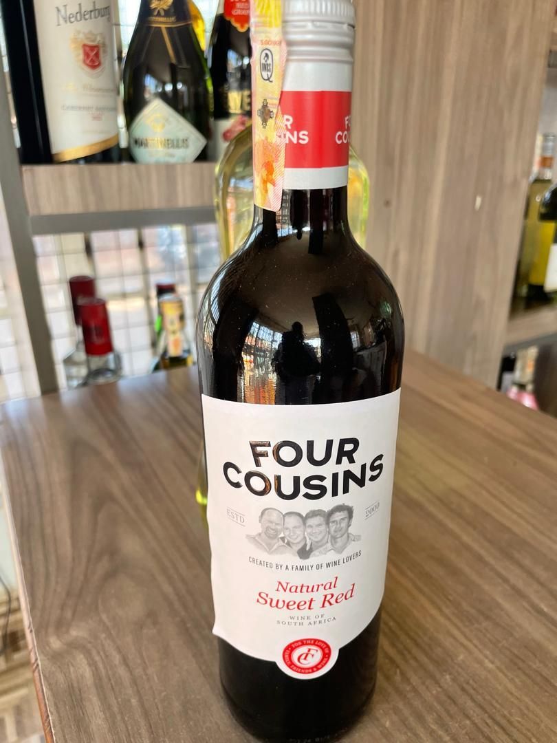_HaileyWines256's tweet image. After a long day, there&apos;s nothing like unwinding with Four Cousins, a delicious choice for relaxation. Whether you&apos;re toasting to success or just need a break, it&apos;s the perfect companion. Stop by #HaileyWinesAndSpirits to enjoy a glass or two! 🍷 #Unwind