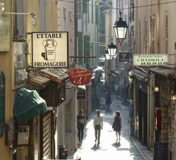 mtwglobal's tweet image. #MissionsMonday: We're seeking missionaries to serve in various roles in France including theological education, church planting, pastoral ministry, and support positions within churches. Learn more at mtw.org/opportunity-de…