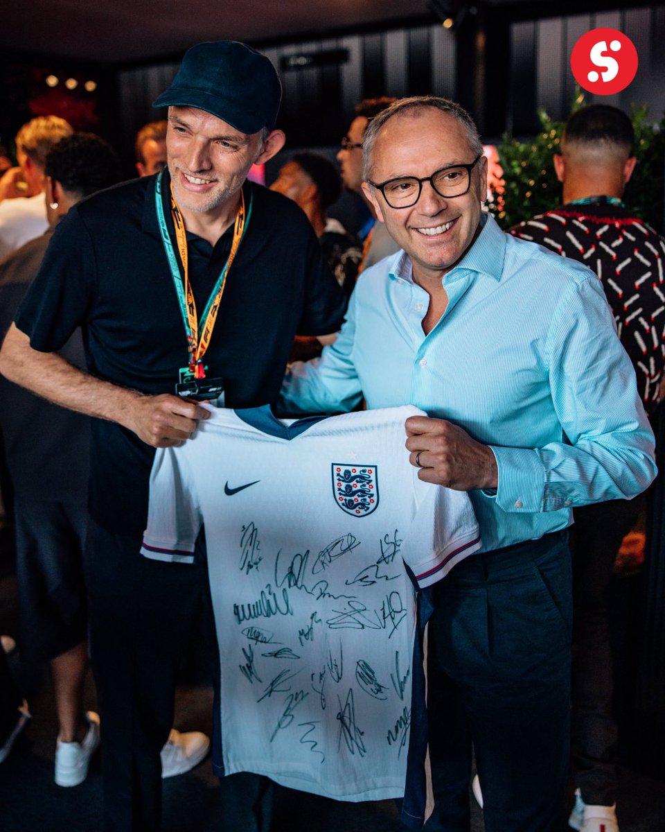 SportyBetNG's tweet photo. ๐ธ England boys no dey carry last โ dem show face for Spanish Grand Prix! ๐๏ธ๐
Bellingham, Colwill and Reece James dey chop Formula 1 cruise before Euro wahala begin. ๐๐ฅ
#F1Things #EnglandBoys #SpanishGP #Bellingham https://t.co/ESf8HfRG0t