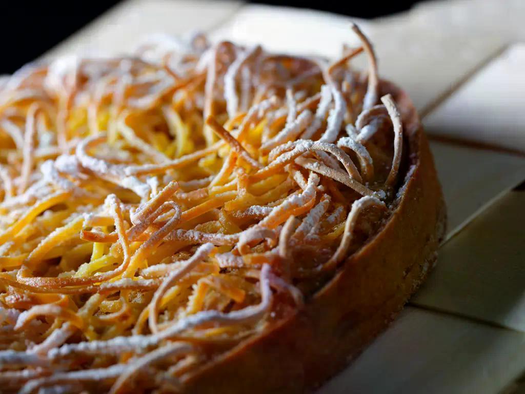 A Bologna c'è un dolce fatto con le tagliatelle che sta scomparendo - Gambero Rosso gamberorosso.it/notizie/rubric…