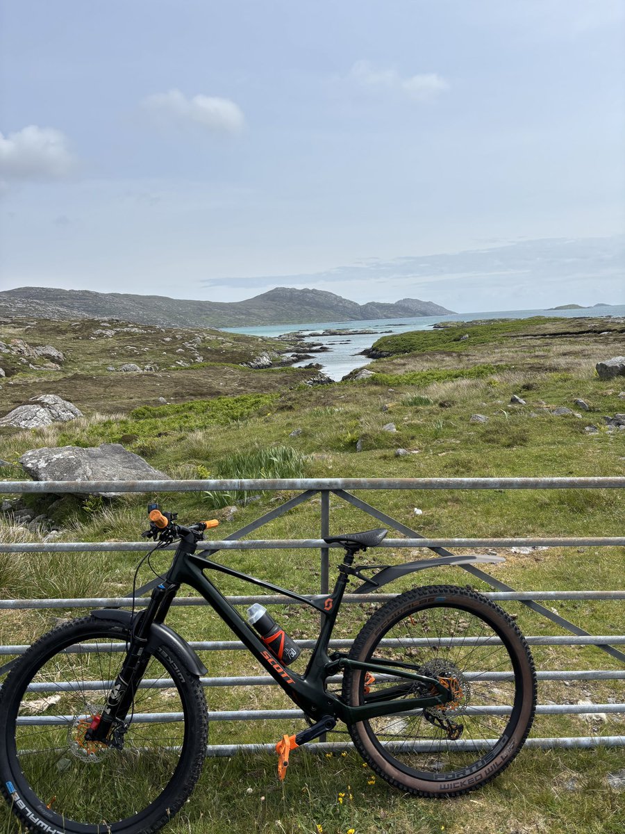 Outer Hebrides 🚲 Day 1: South Uist <a href="/LoveOfGates/">For the Love of Gates</a> <a href="/SteelMarshian/">SteelCityMarshian</a>