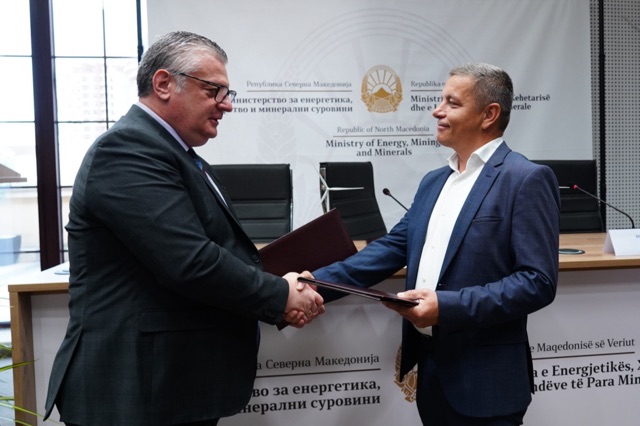 The Western Balkans Investment Framework (WBIF) (@thewbif) on Twitter photo Power Plants of North Macedonia & Siemens Gamesa sign key deal to complete Bogdanci Wind Park Phase 2, adding 15 MW capacity to power 22,000+ homes. With 🇪🇺EU <a href="/KfW_int/">KfW</a> & national support, 🇲🇰 moves closer to energy independence. <a href="/eu_enlargement_/">EU Enlargement & Eastern Neighbourhood 🇪🇺</a> #WindPower youtube.com/watch?v=6YkqaB… Power Plants of North Macedonia & Siemens Gamesa sign key deal to complete Bogdanci Wind Park Phase 2, adding 15 MW capacity to power 22,000+ homes. With 🇪🇺EU <a href="/KfW_int/">KfW</a> & national support, 🇲🇰 moves closer to energy independence. <a href="/eu_enlargement_/">EU Enlargement & Eastern Neighbourhood 🇪🇺</a> #WindPower youtube.com/watch?v=6YkqaB…