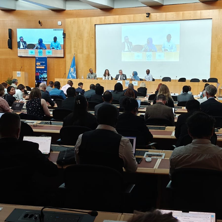 A great first day at #GPDRR2025 with the GEO community engaged in discussions on the power of #EarthIntelligenceforAll in disaster risk reduction.