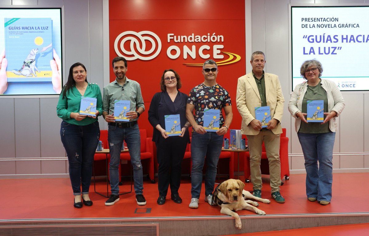 Fundación ONCE (@fundacion_once) on Twitter photo 🦮 Hoy hemos acogido en Fundación ONCE la presentación de ‘Guías hacia la luz’, un libro inspirado en la historia de los perros guía que han marcado la vida del atleta paralímpico <a href="/DavidCasinos/">David Casinos Sierra</a>.
🔗 bit.ly/4mPxsrN 🦮 Hoy hemos acogido en Fundación ONCE la presentación de ‘Guías hacia la luz’, un libro inspirado en la historia de los perros guía que han marcado la vida del atleta paralímpico <a href="/DavidCasinos/">David Casinos Sierra</a>.
🔗 bit.ly/4mPxsrN