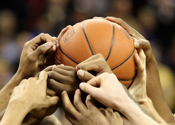 As EuroLeague proposes further expansion, players are left to pay the price. 

We stand with EAPA members SNB, GIBA, ABP &amp; all members of Union Basketteurs D’ Europe (UBP). 

EuroLeague is not the only voice in basketball 🏀

More➡️ubeplayers.com/news/too-many-…

#BeyondAthletes
