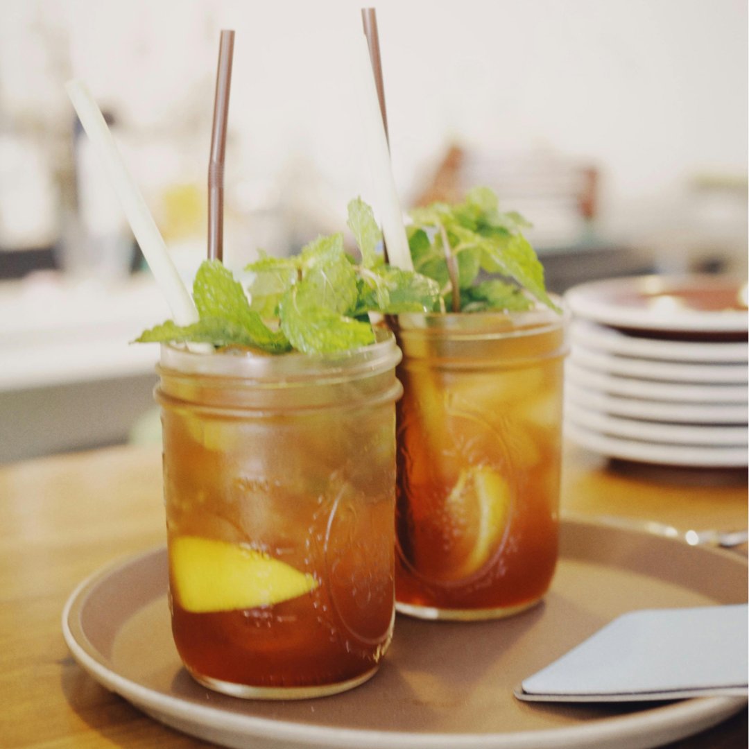 Kick off the week with cool sips and fresh goals! A glass of iced tea is the perfect way to fuel your summer #MondayMotivation.