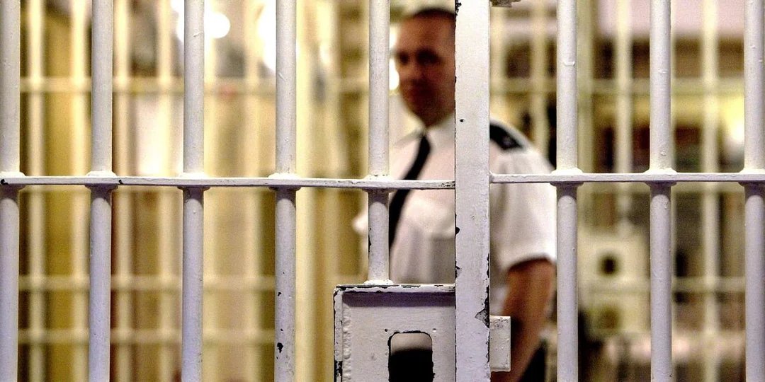 Paedophile prisoners converting to Islam for ‘protection by Muslim gangs’, new report suggests - GBNews.com