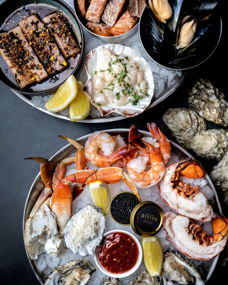 Which summer moment speaks to your soul?
A) Rooftop yoga + Bottomless Brunch
B) Paddleboarding + Bottomless Brunch
C) Spot prawn dinner + curated wine pairing
D) Summer garden dinner under the stars
 
👉 bit.ly/3Sln8tB
#FairmontWaterfront #SummerInTheCity