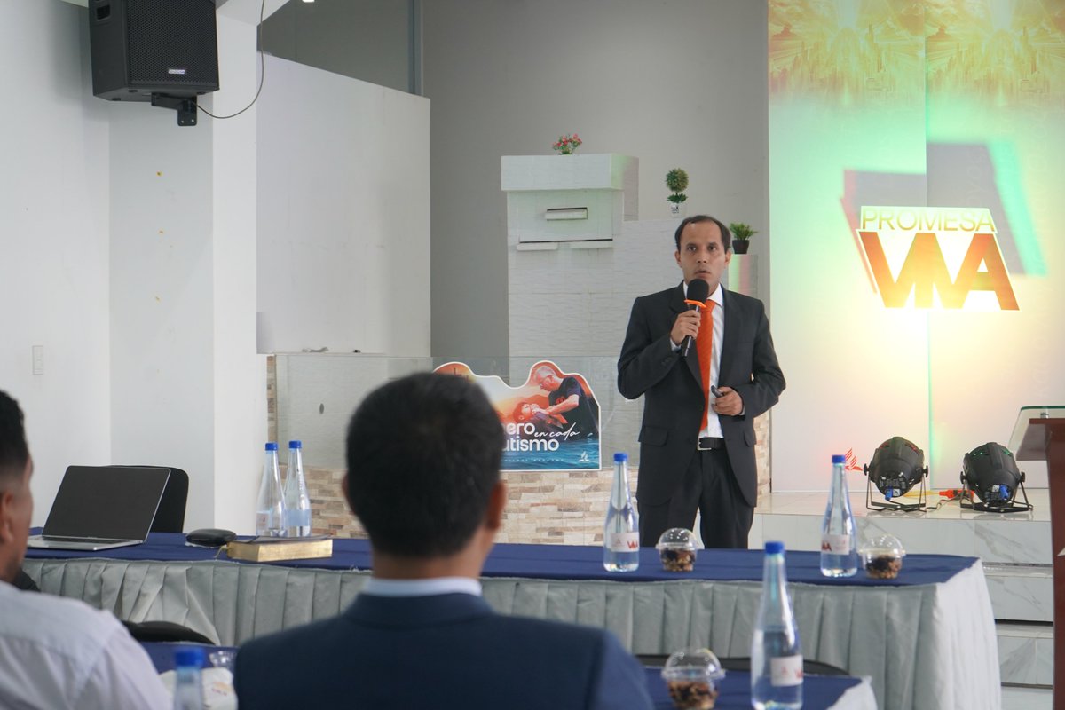 El Mag. Elvis Salazar - Tesorero MOP junto a su equipo, brinda el informe de Tesorería de la Misión del Oriente Peruano en la Junta Directiva Plenaria.
#JuntaPlenaria 
#PromesaViva
#mop 
#YoVengoPronto