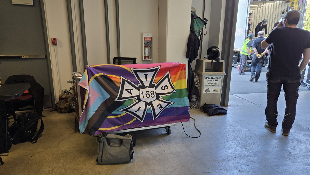 I.A.T.S.E. Local 168 - Vancouver Island (@iatse168) on Twitter photo Yesterday was first day of Pride month & <a href="/iatse168/">I.A.T.S.E. Local 168 - Vancouver Island</a> was out in force.
We represented our Kin at <a href="/ZZTop/">ZZ Top</a> show at <a href="/SOFMCVIC/">SOFMC</a> & we provided our care & talents to the <a href="/VictoriaPride/">Victoria Pride Society</a> Big Gay Dog Walk at <a href="/CityOfVictoria/">City of Victoria</a> Banfield Park. Thanks to the volunteers who gave their time. Yesterday was first day of Pride month & <a href="/iatse168/">I.A.T.S.E. Local 168 - Vancouver Island</a> was out in force.
We represented our Kin at <a href="/ZZTop/">ZZ Top</a> show at <a href="/SOFMCVIC/">SOFMC</a> & we provided our care & talents to the <a href="/VictoriaPride/">Victoria Pride Society</a> Big Gay Dog Walk at <a href="/CityOfVictoria/">City of Victoria</a> Banfield Park. Thanks to the volunteers who gave their time.
