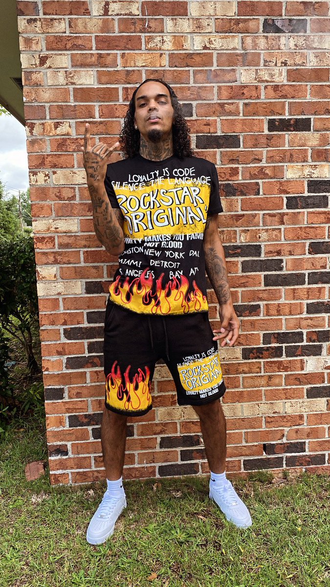 Jwest_sec7's tweet image. See My Life get Better 🖤, Do whateva ‘Cause I’m Chasing Dis Cheddar 💰See I cannot Let up, I’ma step up But I’m light as a feather 🪶 See I got some Haters , tell me let up 💯 #LLPRINCE🖤🕊️ #LLCASH🖤🕊️ #EXPLORE