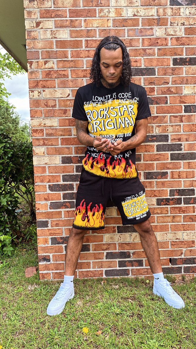 Jwest_sec7's tweet image. See My Life get Better 🖤, Do whateva ‘Cause I’m Chasing Dis Cheddar 💰See I cannot Let up, I’ma step up But I’m light as a feather 🪶 See I got some Haters , tell me let up 💯 #LLPRINCE🖤🕊️ #LLCASH🖤🕊️ #EXPLORE