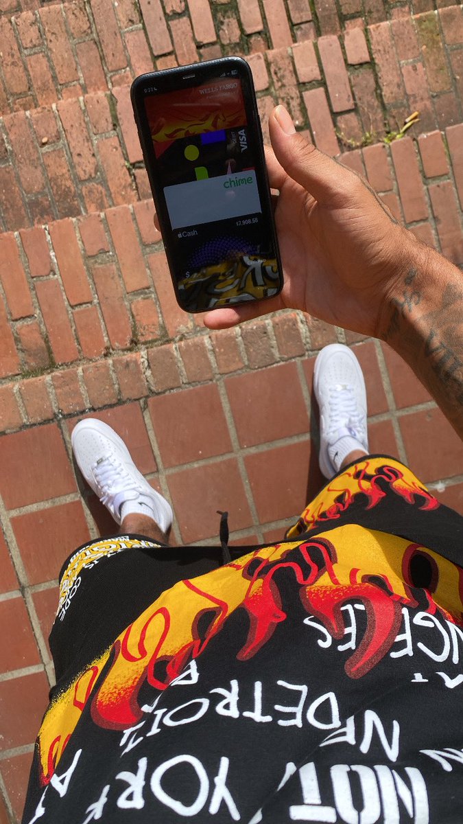 Jwest_sec7's tweet image. See My Life get Better 🖤, Do whateva ‘Cause I’m Chasing Dis Cheddar 💰See I cannot Let up, I’ma step up But I’m light as a feather 🪶 See I got some Haters , tell me let up 💯 #LLPRINCE🖤🕊️ #LLCASH🖤🕊️ #EXPLORE