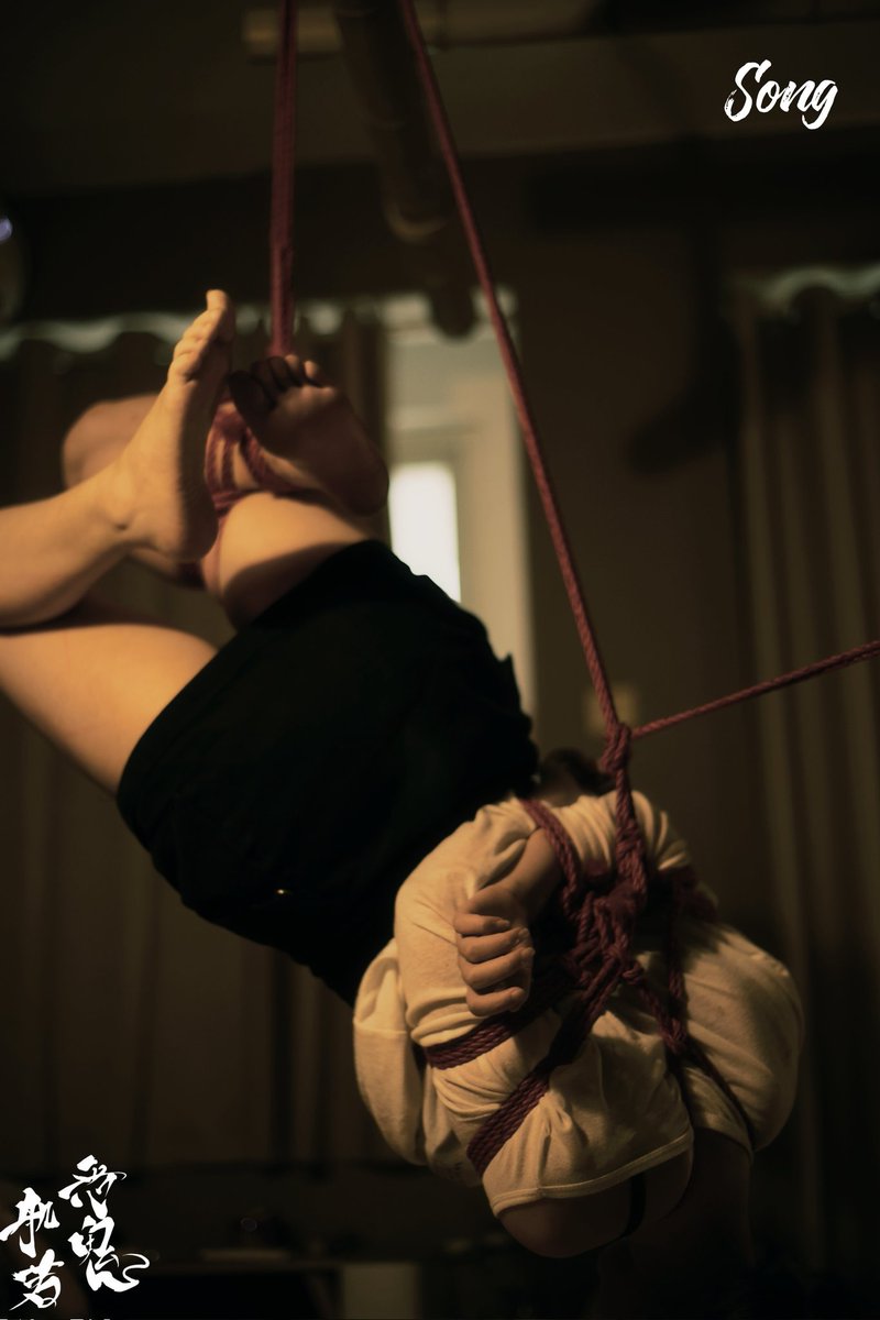 🪢 <a href="/Song0302_/">Song</a>
📷 <a href="/kingsmaner/">般若_shibari</a>
🦋 小软
#绳缚 #捆绑 #南京