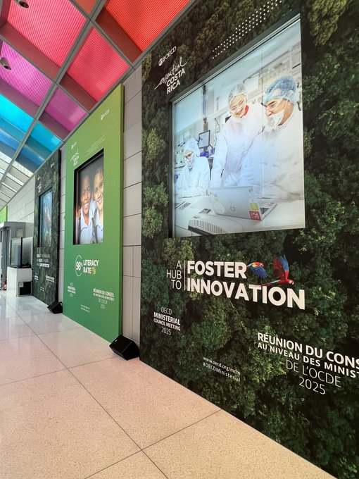 Carlos Santiso (@carlos_santiso) on Twitter photo Inicia la reunión ministerial del consejo de la <a href="/OECD/">OECD ➡️ Better Policies for Better Lives</a> bajo presidencia de Costa Rica 🇨🇷 con un gran despliegue de colores, naturaleza e innovacion <a href="/Manuel_Tovar_R/">Manuel Tovar</a> #OECDministerial Inicia la reunión ministerial del consejo de la <a href="/OECD/">OECD ➡️ Better Policies for Better Lives</a> bajo presidencia de Costa Rica 🇨🇷 con un gran despliegue de colores, naturaleza e innovacion <a href="/Manuel_Tovar_R/">Manuel Tovar</a> #OECDministerial