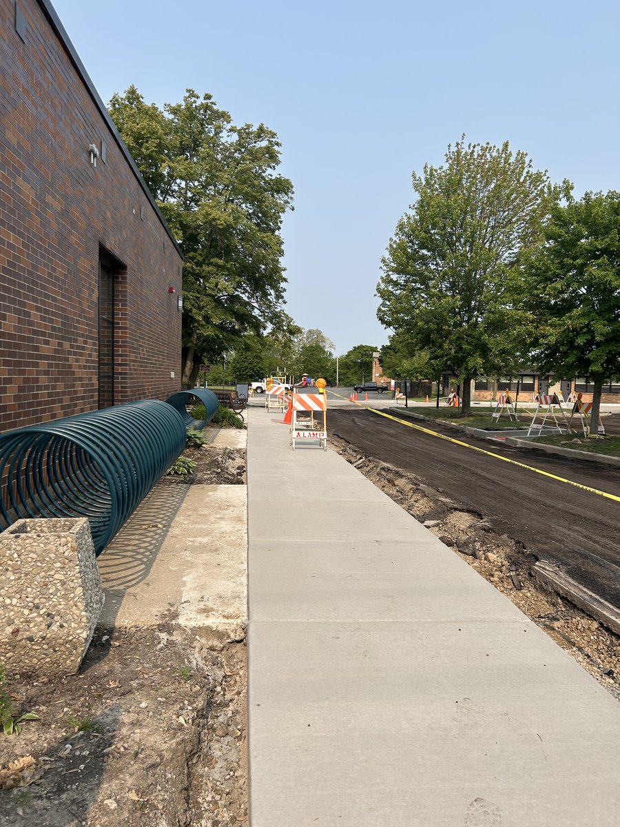 Algonquin Area Public Library District tweet media