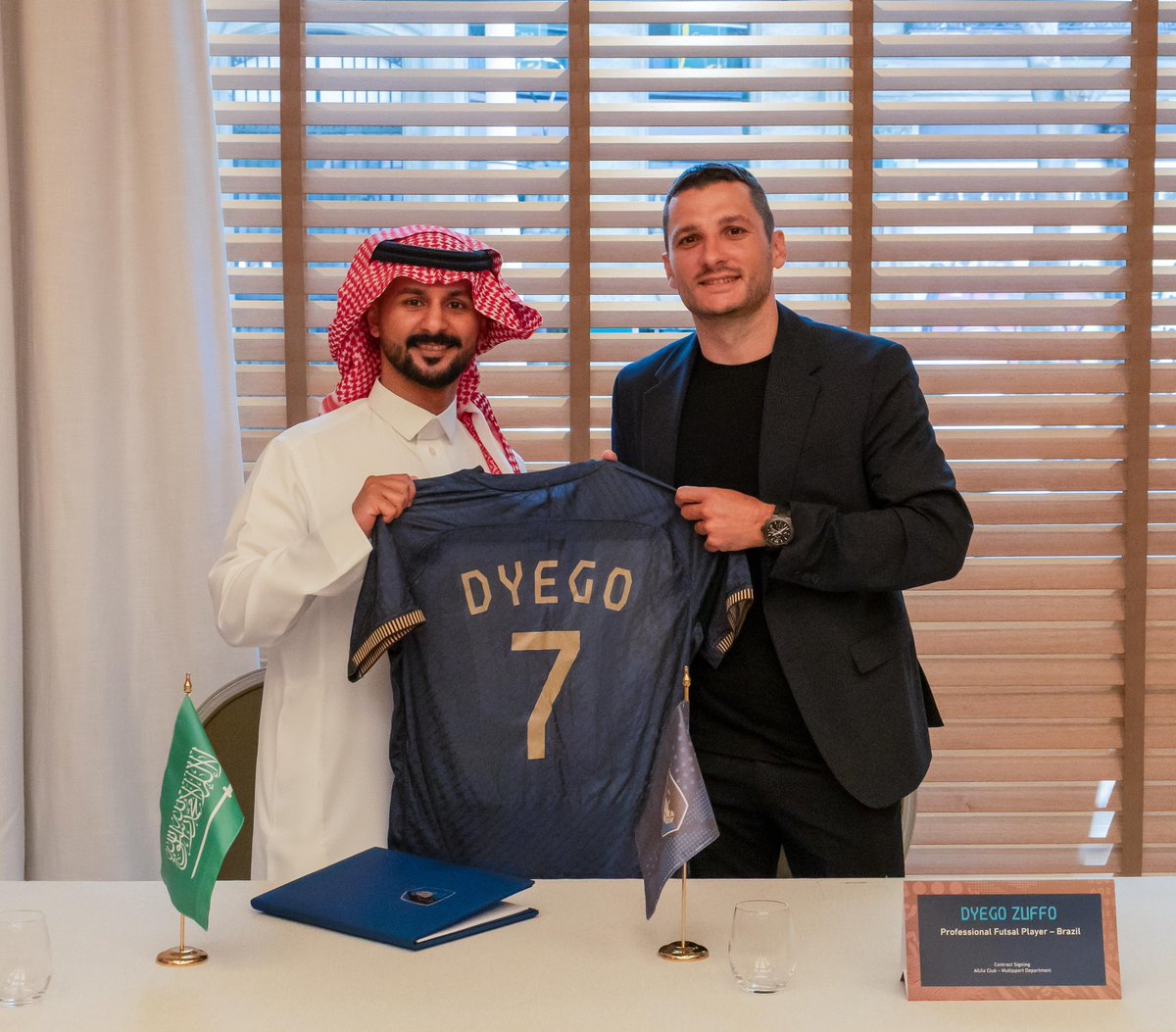 في سماء العلا تلمع النجوم..
وفي ملاعب الصالات يسطع دييغو 💫

#نحن_العلا | #العلا