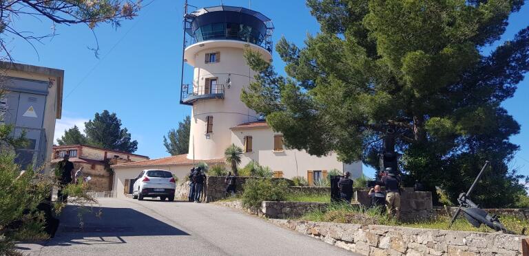 Les #Policiers de La Seyne et de Sanary  se sont retrouvés au sémaphore de #StMandrier le temps d'un exercice intrusion👉mise en application du protocole d'alerte et d'intervention. 
🚨La #Police s'entraine régulièrement pour être prêt à vous #proteger