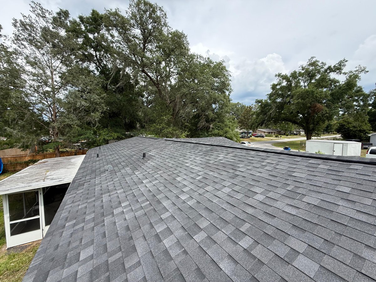 AtlanticRoofsFL's tweet photo. 🔦 Roof Spotlight
🏠 IKO Cambridge (IKO Roofing)
🔨 Architectural Shingles
🎨 Dual Black
🌪️ 130 MPH Wind Resistance
📞 352.327.7663
🧰 Licensed &amp; Insured: CCC 1326702

#AtlanticRoofingFL #YourLocalRoofingPartner #IKOShingles https://t.co/OzFRp4NuaI