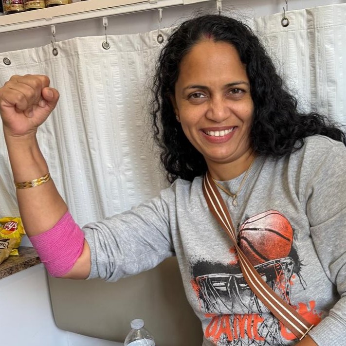 RIBloodCenter's tweet image. Savor the flavor of giving back!🍽️
Stop by to donate at a blood drive or donor center anytime in June and you’ll be automatically entered to win a pair of tickets to @rifoodtour!
Schedule an appointment at bit.ly/4juhYXe.
#RedFoodTour #Providence #Newport