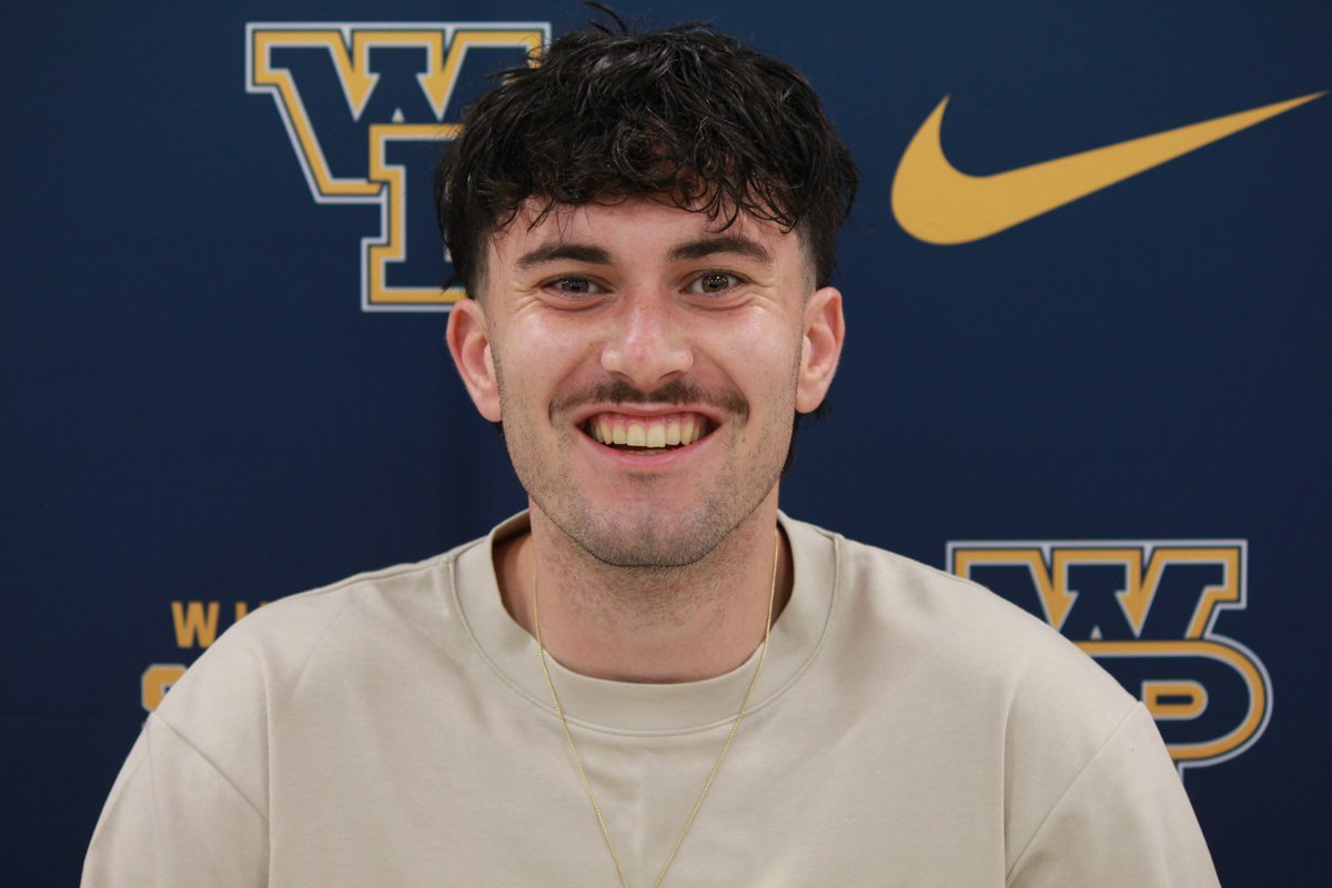 Eltse also graduated 5 RAs! Connor left us in December, but he came back to celebration his graduation in May.