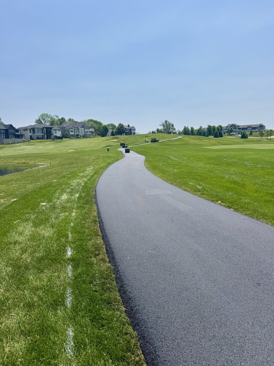 BentgrassWizard's tweet image. Started resurfacing cart paths today @Chatham_Hills , as well as a quick vent on greens ahead of the this week’s forecasted heat, humidity, and copious amounts of rain. Here come summer in the Midwest 🥵🌧️
