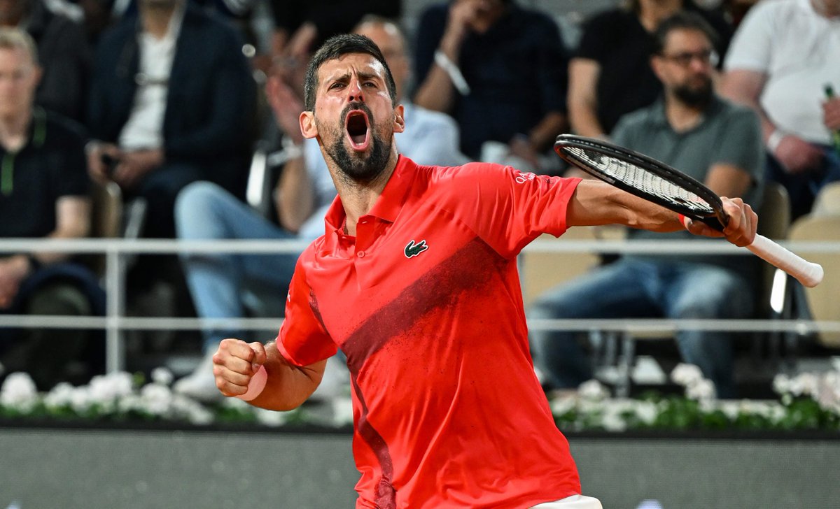 GameSetAndTalk's tweet image. 1/4 DE FINALE HOMMES - ROLAND-GARROS 🇫🇷

Partie haute

🇮🇹 Sinner - Bublik 🇰🇿
🇩🇪 Zverev - Djokovic 🇷🇸

Partie basse 

🇮🇹 Musetti - Tiafoe 🇺🇸
🇪🇸 Alcaraz - Paul 🇺🇸

Quels sont vos pronostics ? 👀

Nous on voit 🇮🇹, 🇷🇸, 🇮🇹 et 🇪🇸. 🤪

#RolandGarros