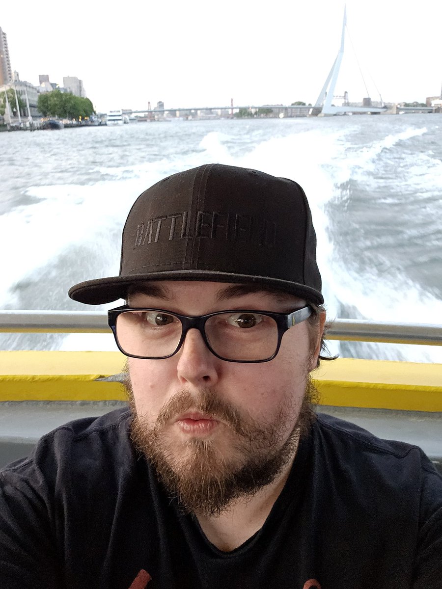 Home and God i am shattered. Alot of fun at <a href="/TwitchCon/">TwitchCon</a> Rotterdam.