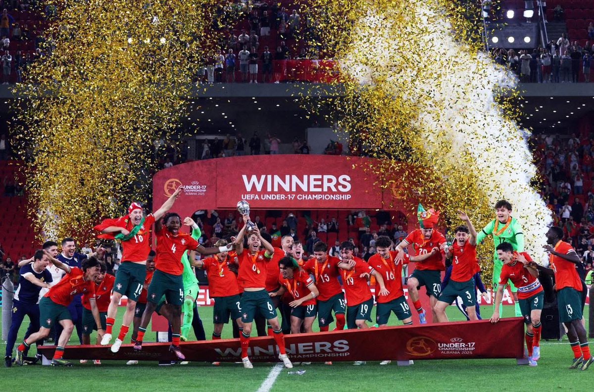 Congratulations, #Portugal! 🇵🇹
The Portuguese #U17 team is once again at the top of the #Europe! On Sunday night, in the final, they beat France 3–0 and won the European trophy for the seventh time in this category. 
Congratulations to the team!