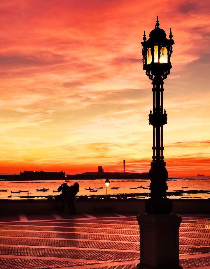 antonioij73's tweet image. El atardecer en Cádiz es de acuarela