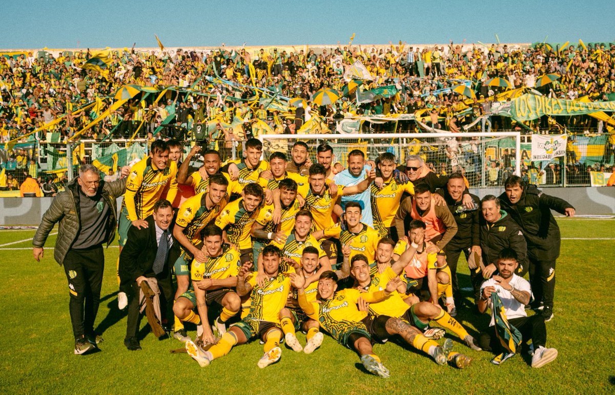 clubaldosivi's tweet photo. Hermosa semana verdad ? 😍🔰🦈 https://t.co/IMSvfyv4C5