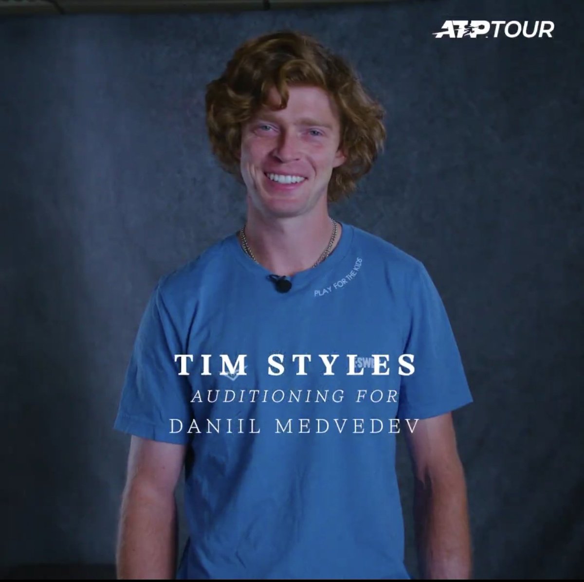 This actor looks nice. I'm sure he can achieve the role of Daniil Medvedev. 😁