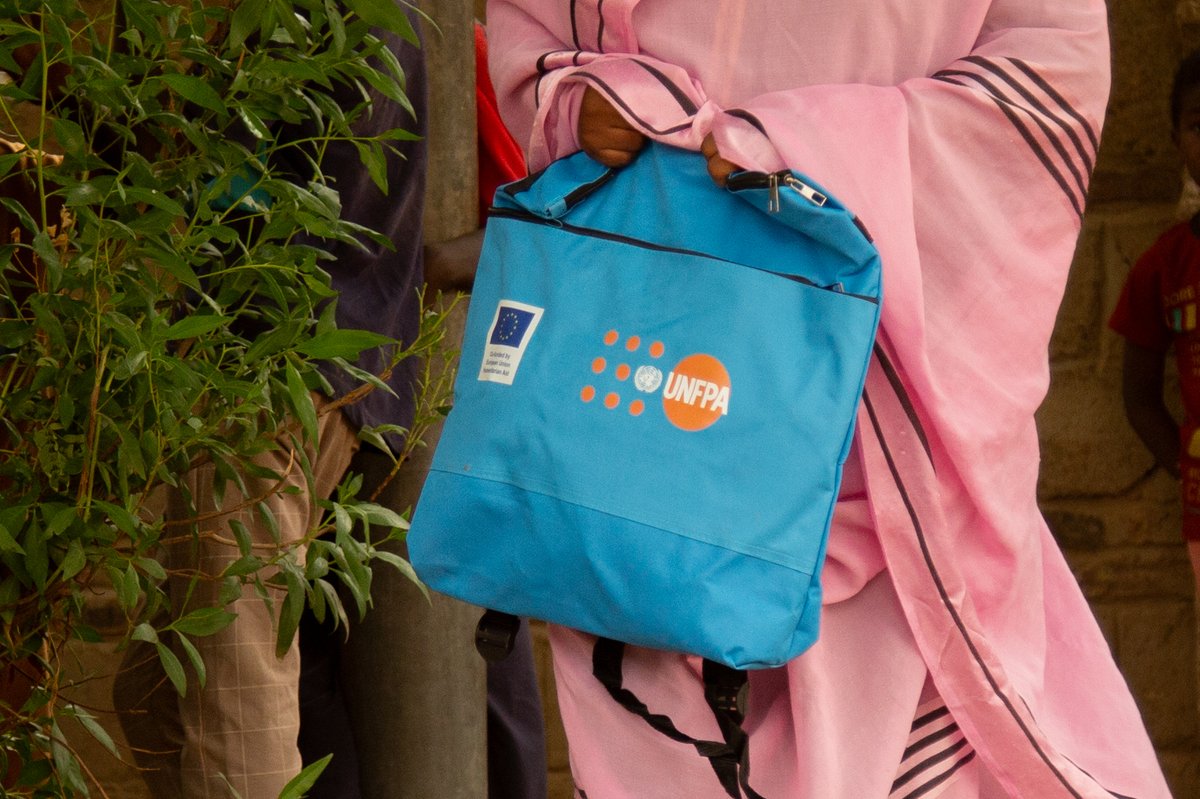 UNFPA Sudan (@_unfpasudan) on Twitter photo More than 18,500 dignity kits were distributed to crisis-affected women and girls in Sudan over the past 12 months, with support from <a href="/eu_echo/">EU Civil Protection & Humanitarian Aid 🇪🇺</a>.
Each kit contains essential items for women’s hygiene and health. #ForSudan More than 18,500 dignity kits were distributed to crisis-affected women and girls in Sudan over the past 12 months, with support from <a href="/eu_echo/">EU Civil Protection & Humanitarian Aid 🇪🇺</a>.
Each kit contains essential items for women’s hygiene and health. #ForSudan