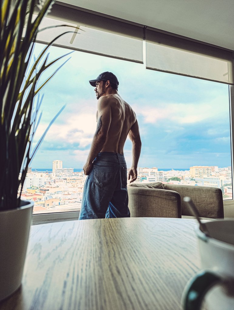 HighNightz_'s tweet photo. Just landed in Las 🌴
New city, new energy — here to create, move, and bare it all.
OnlyFans is where I go uncensored — 
Let’s go deep together 🧐 https://t.co/xewXeKAmDK

#OnlyFans #Calisthenics  #NSFW #ArtistOnTheEdge #MaleModel #EroticArt https://t.co/ungnow1EUl
