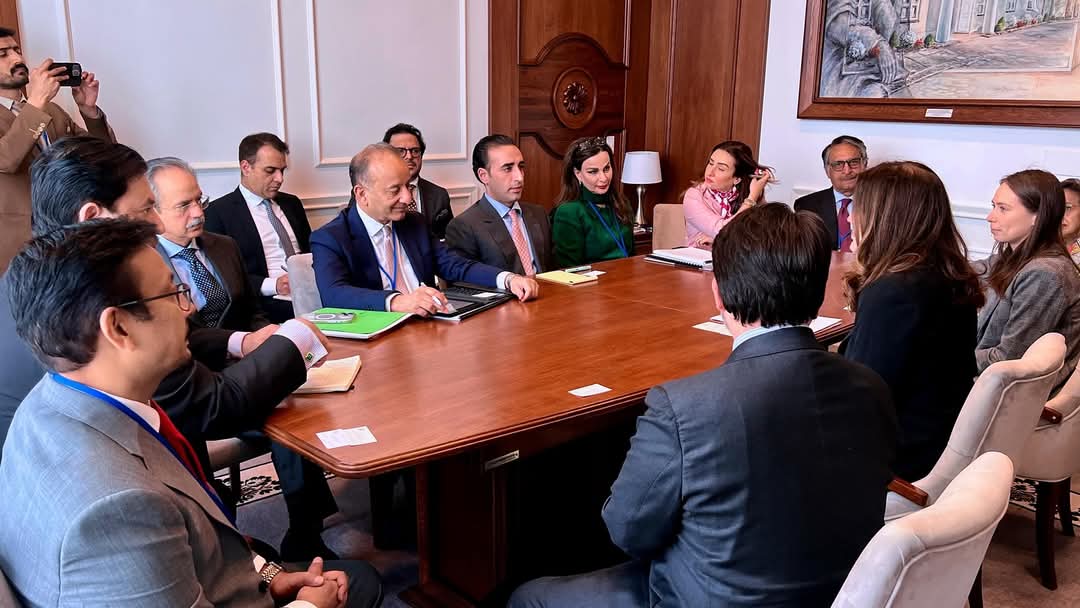 BikakShahzaman's tweet photo. Ambassador Dorothy Shea, Acting US. Permanent Representative to the UN, held a meeting with a senior Pakistani parliamentary delegation led by Chairman @BBhuttoZardari to discuss current developments in South Asia
#BbzAgainstModi
#BBZVoiceOfPakistan
https://t.co/wfP3cC7igT
