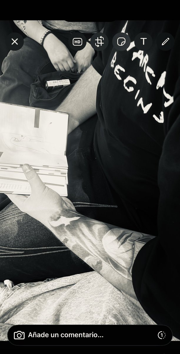 's tweet image. oggi un coleroso mi è stato troppo vicino…pensieri?🤢 @jokerized_