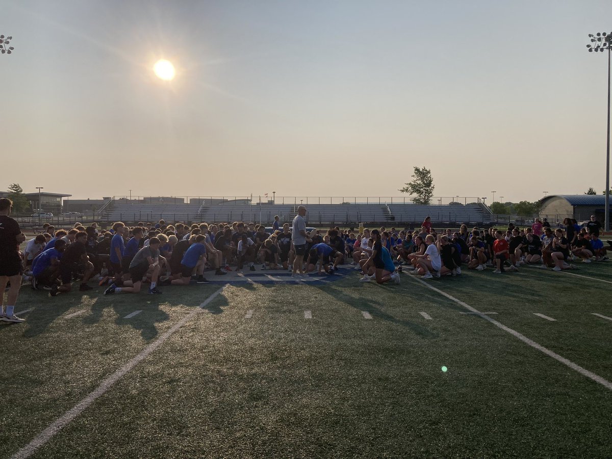 CoachJesseOwen's tweet photo. Day 1 in the books! Great turnout from 6am-12pm. Current &amp; future Trailblazers representing!
#SummerStrong2025 🤘 https://t.co/QX98GbFzSD