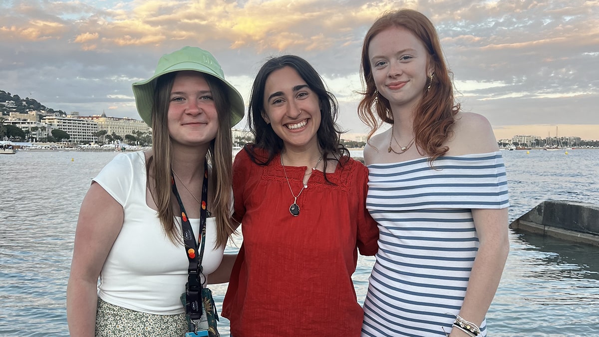 Hofstra University (@hofstrau) on Twitter photo Students from the <a href="/HerbertSchoolHU/">Lawrence Herbert School of Communication</a> participated in the AmPav Worldwide Student Program at the 78th Annual Cannes International Film Festival last month. ๐ฝ๏ธ
Learn about their experience here: news.hofstra.edu/2025/06/02/a-rโฆ
#HofstraU #HofstraLHSC #Cannes Students from the <a href="/HerbertSchoolHU/">Lawrence Herbert School of Communication</a> participated in the AmPav Worldwide Student Program at the 78th Annual Cannes International Film Festival last month. ๐ฝ๏ธ
Learn about their experience here: news.hofstra.edu/2025/06/02/a-rโฆ
#HofstraU #HofstraLHSC #Cannes